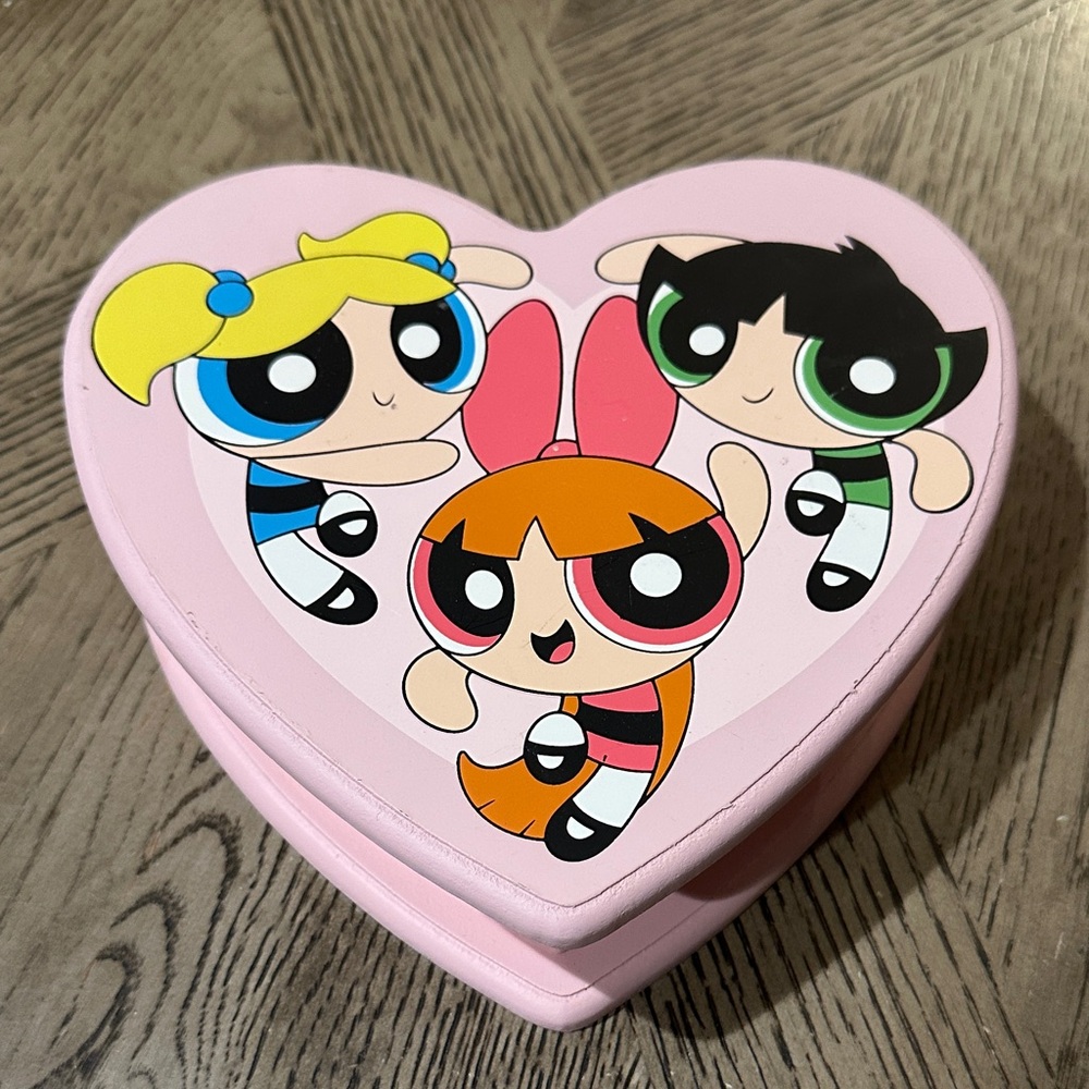 Cartoon Network Pink Heart Box with Powerpuff Girls